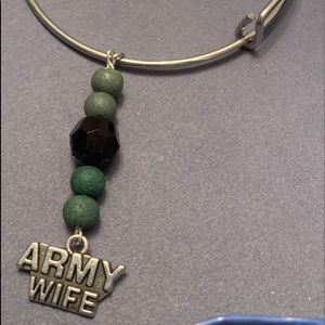 Adjustable bangle (army wife)